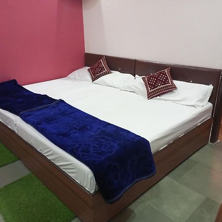 Bed and Breakfast Aashirwad Residency Ujjain Exterior foto