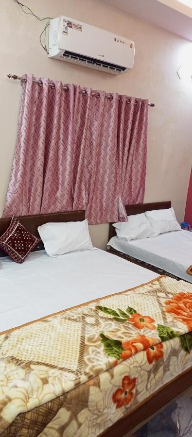 Bed and Breakfast Aashirwad Residency Ujjain Exterior foto