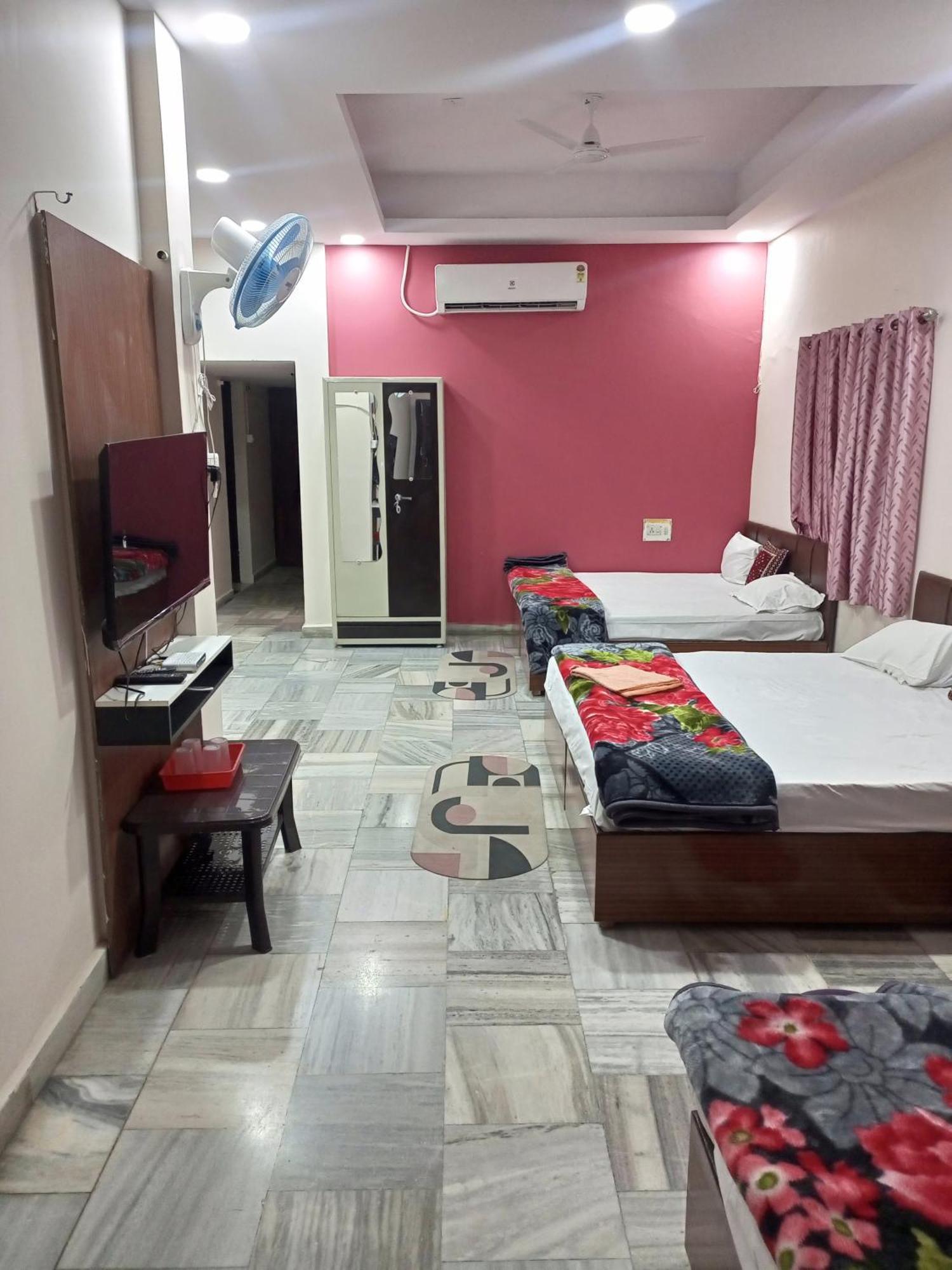 Bed and Breakfast Aashirwad Residency Ujjain Exterior foto