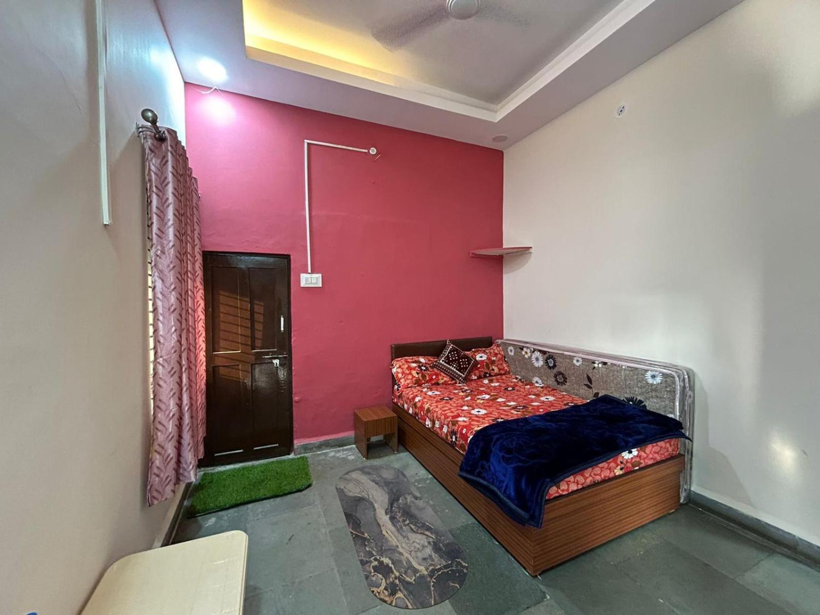 Bed and Breakfast Aashirwad Residency Ujjain Habitación foto