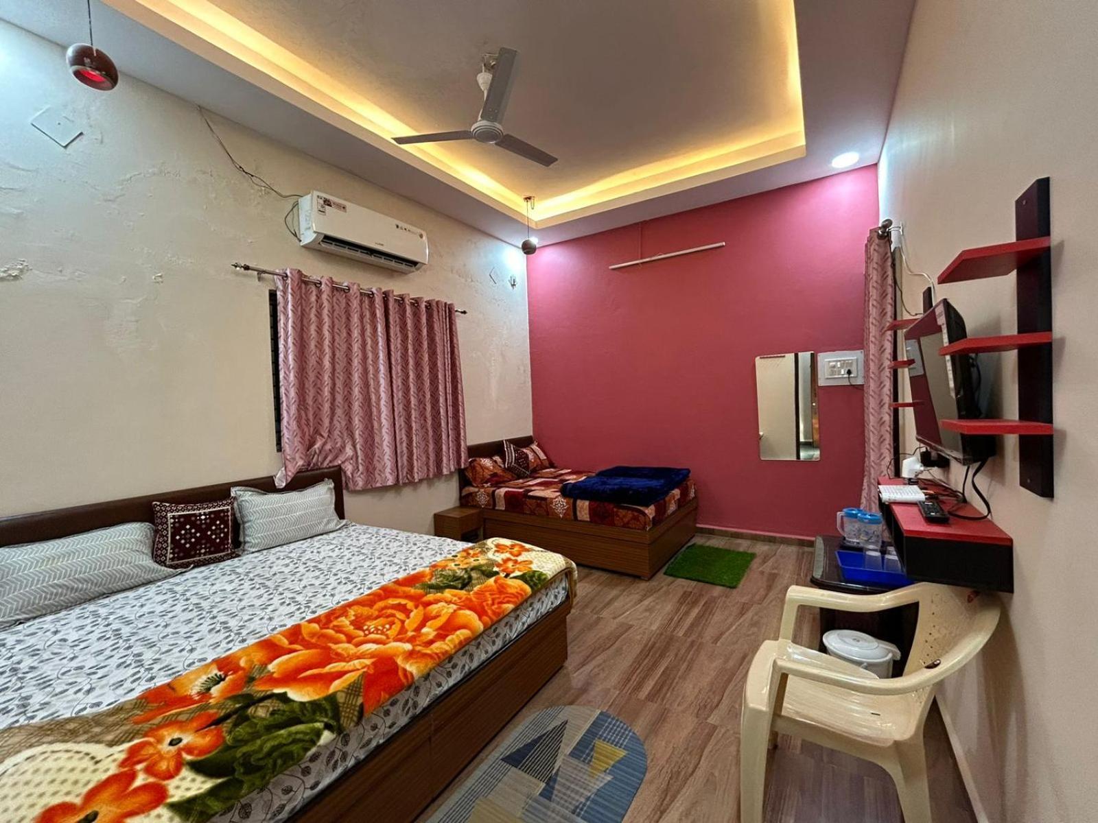 Bed and Breakfast Aashirwad Residency Ujjain Habitación foto